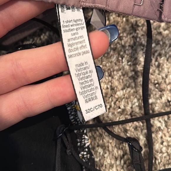 Victoria’s Secret pink bra bundle used - Picture 6 of 6